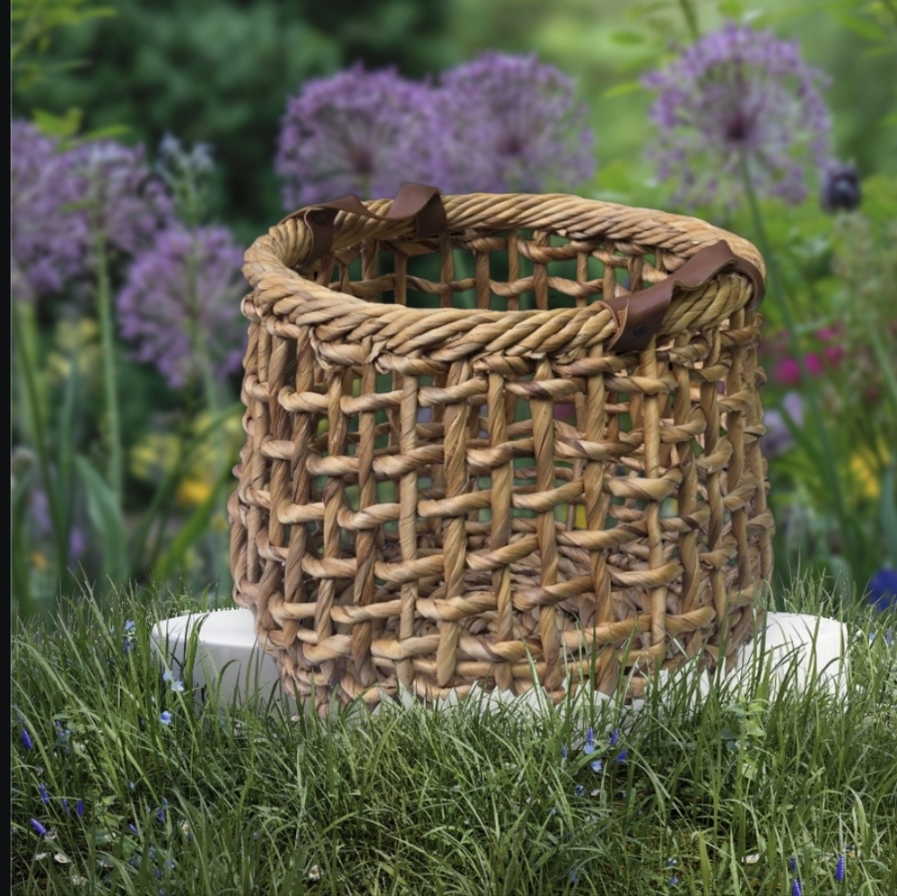 13.8" x 11.8" Decorative Water Hyacinth Basket with Leather Handles Natural - Picture 4 of 5